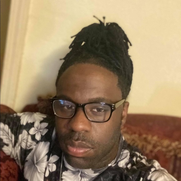 Meet your Posher, Shawn - Picture 2 of 5